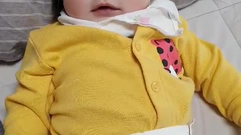 Korean dad plays with babies like this.