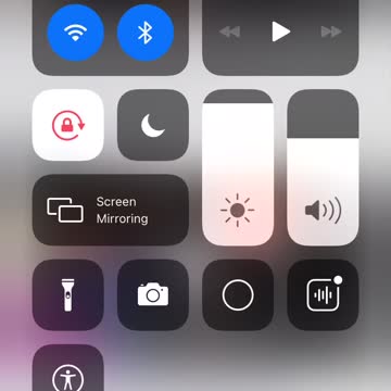 Computer shop owner sues Twitter