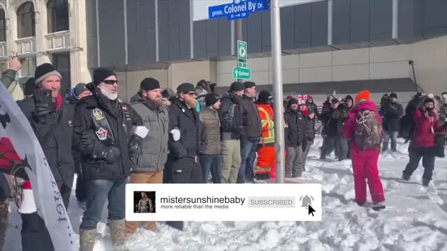 VETERANS STAND AGAINST POLICE IN OTTAWA