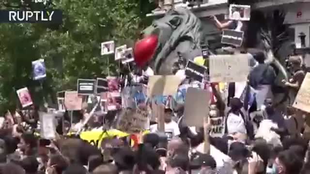 BLM & Antifa Riots 2020 - 2020-06-13-23-31-23-London.mp4