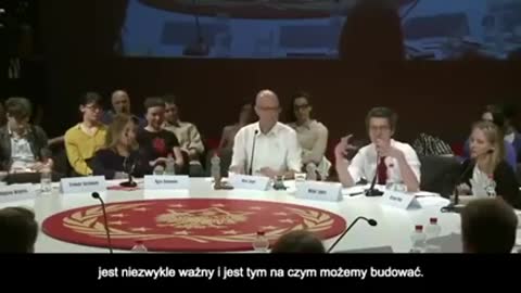 KLAMCY I ZLODZIEJE O POLSCE. KŁAMCY I ZŁODZIEJE DYSKUTUJĄ O PRZYSZŁOŚCI POLSKI.