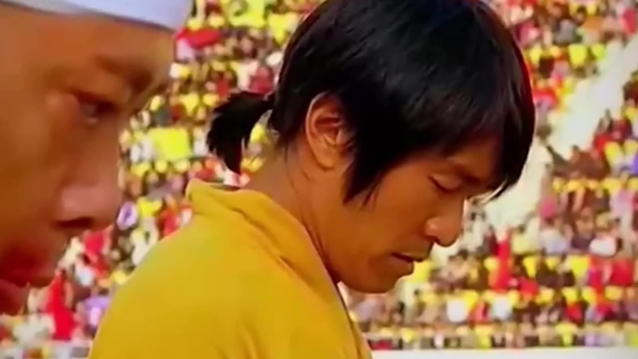 Shaolin people play football with kung fu