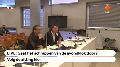 Jeroen Pols En Willem Engel van Viruswaarheid wraken de rechters tijdens zitting over avondklok