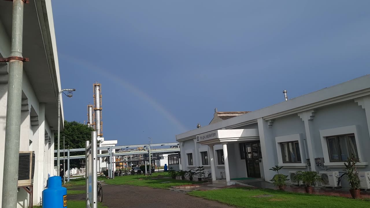 Rainbow 🌈 in sky