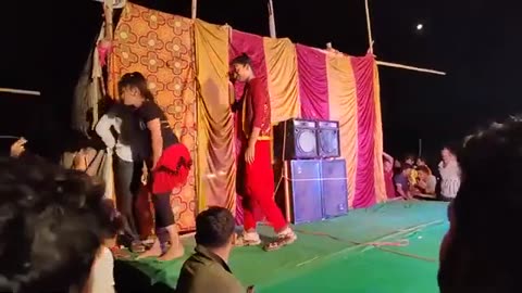 Aaj- Ki- Raat- Dancing