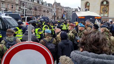 2-1-2021 Politie begint zonder aanleiding een gevecht
