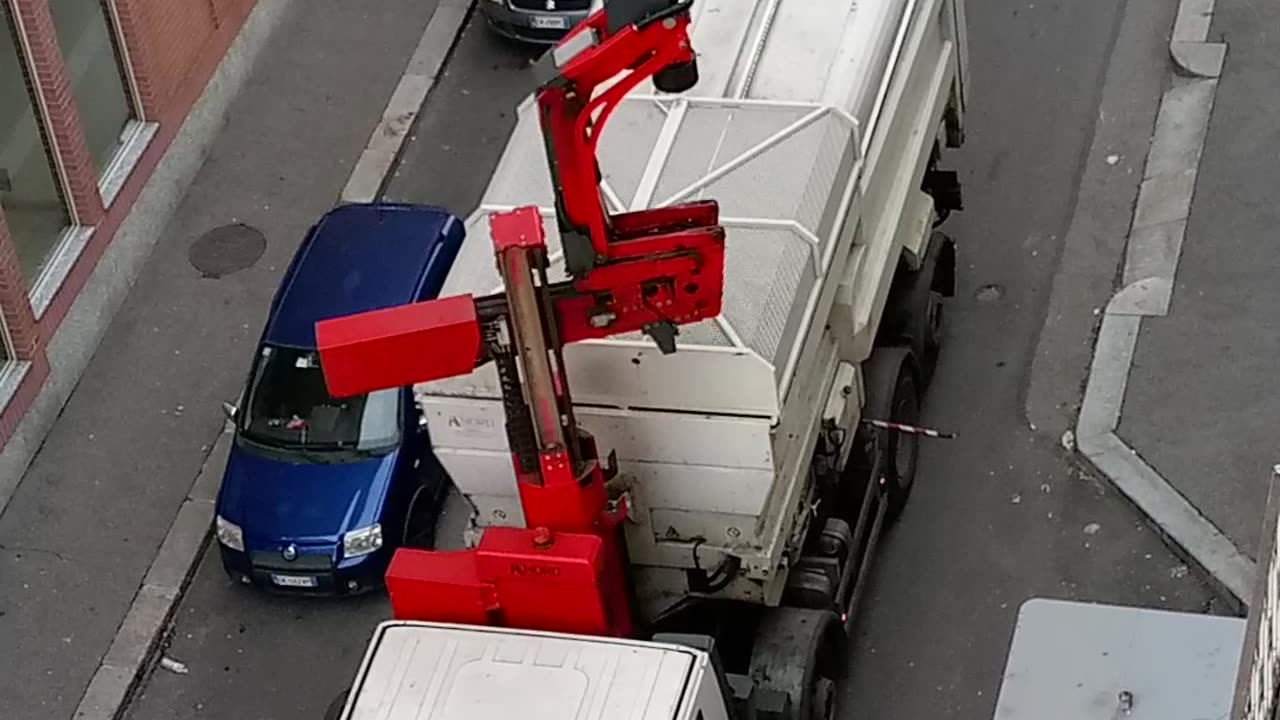 Street Cleaning Process in Europe countries Italy....