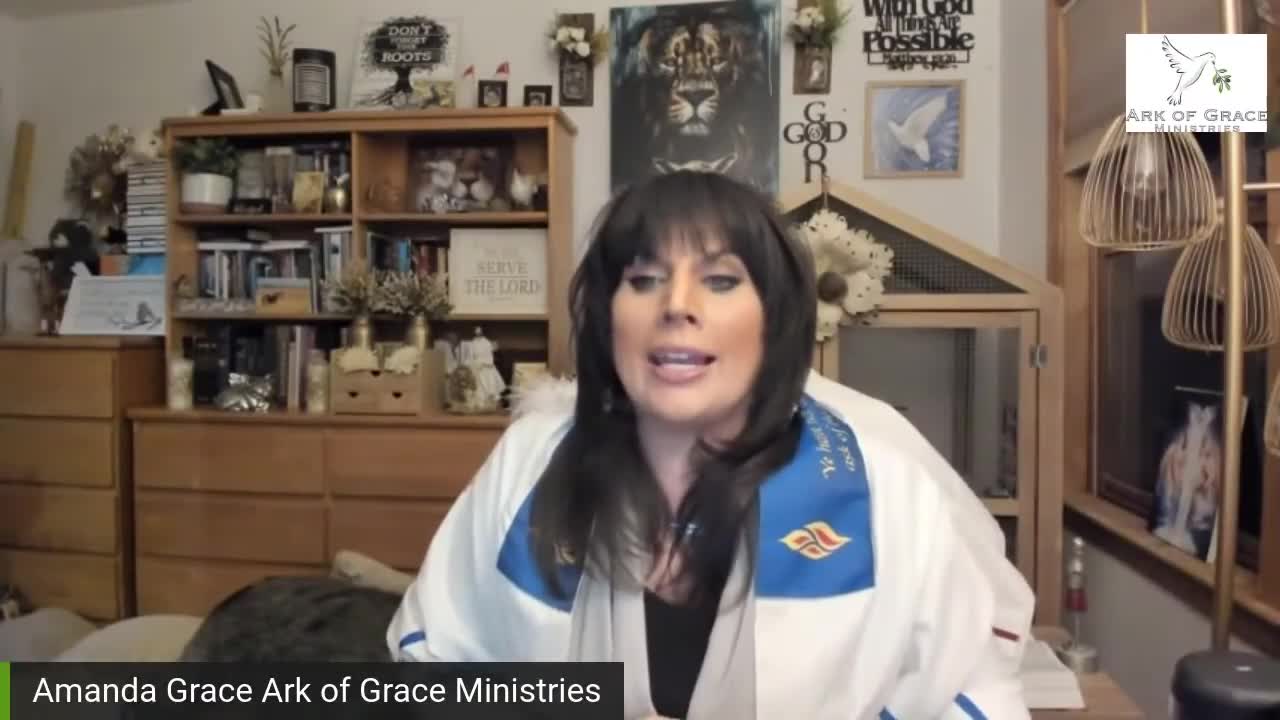 ARK OF GRACE: Amanda Grace Talks...The REAL Story: MOSES LEADING UP TO PASSOVER! THE BURNING BUSH!