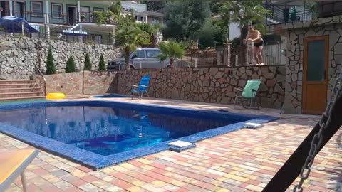 Swimming- pool