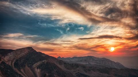 Stunning Cloud Formation During Sunset