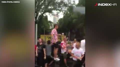 Bacite pogled na Savsku ulicu iz vlaka