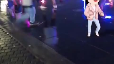 kids dance with the water fountain