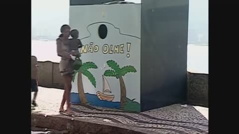 let's smile!funny video... curious