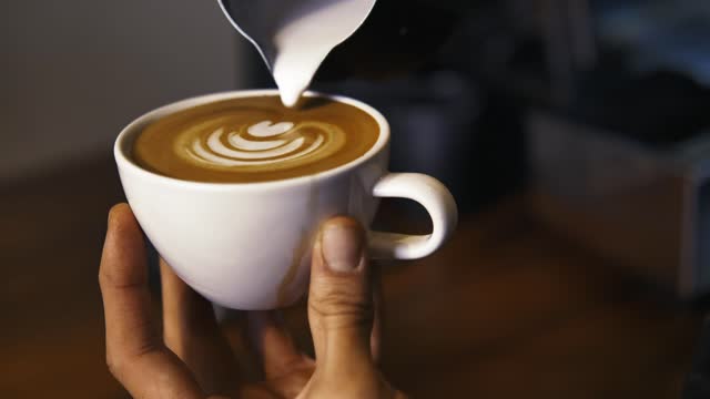 Serving a sparkling cappuccino in a cup