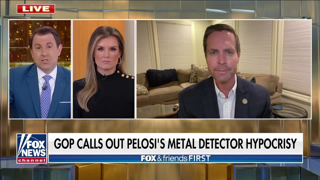 Pelosi is threatened with fines for bypassing metal detector