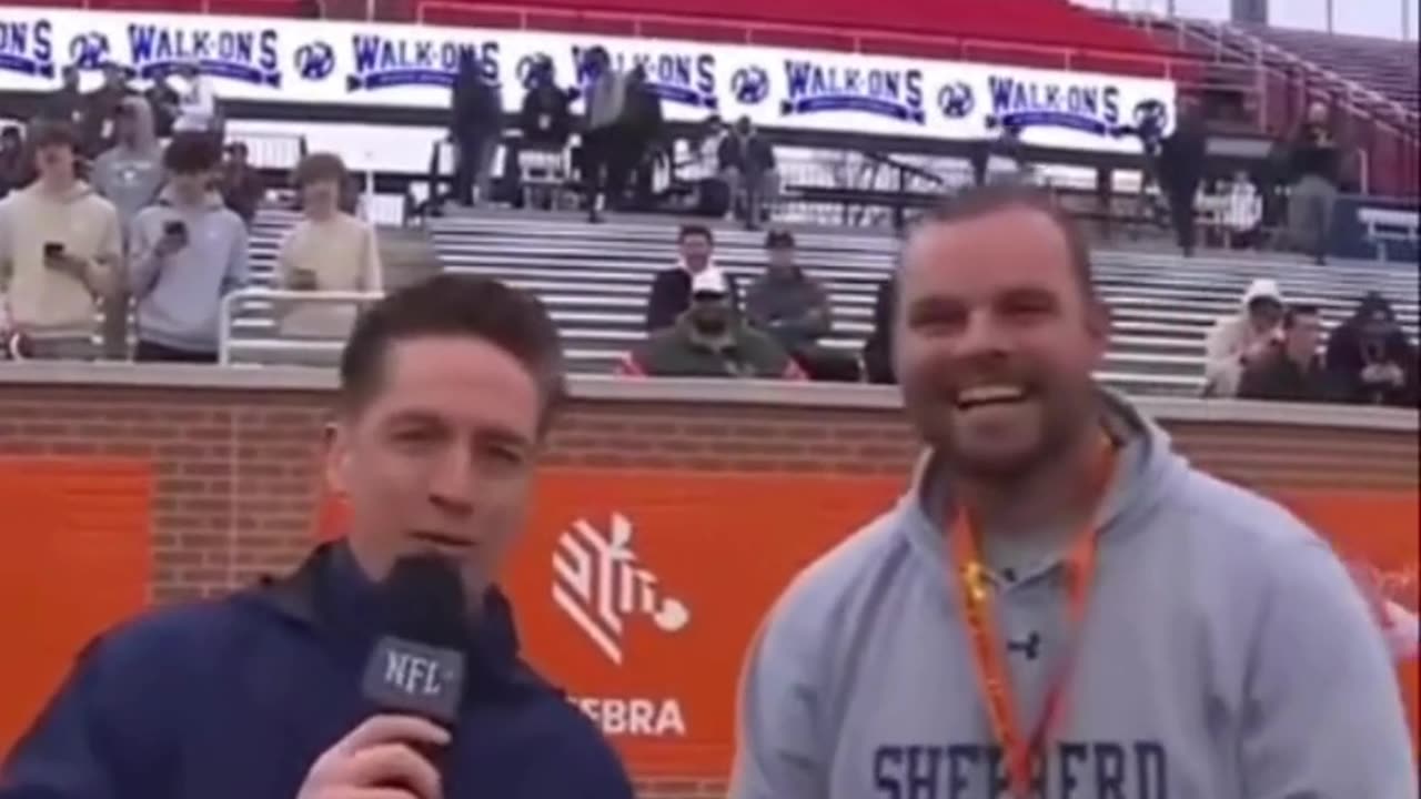 Absolute Natural On the Mic