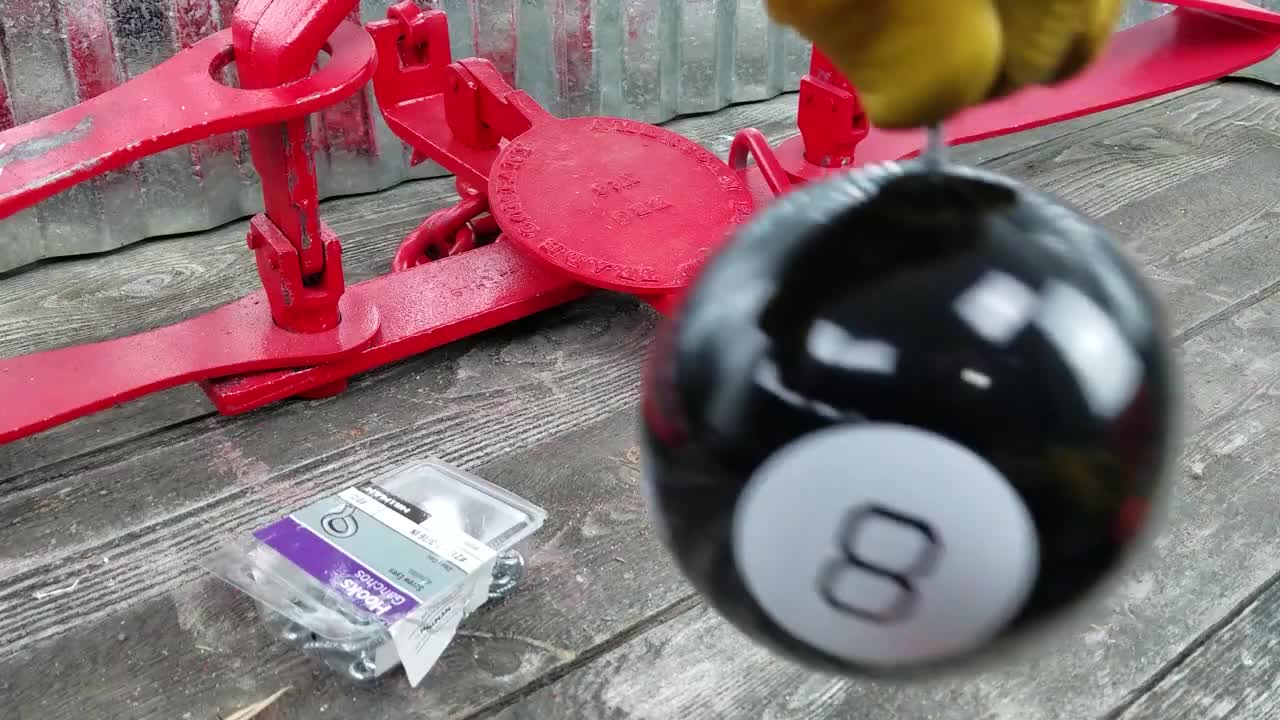 BEAR TRAP VS MAGIC 8 BALL🎱 WHAT'S INSIDE IS AMAZING! Big Red Bear Trap #4