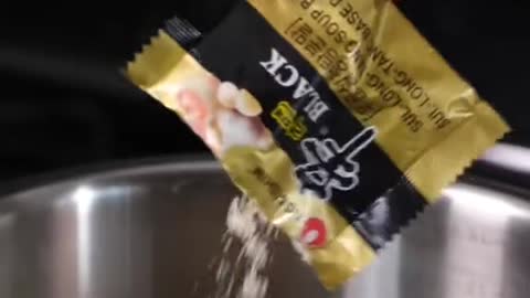 The right way to eat instant noodles