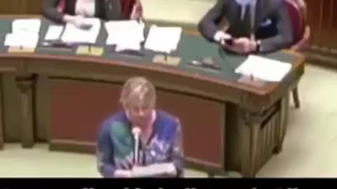 DENUNCIAN A BILL GATES EN CONGRESO ITALIANO