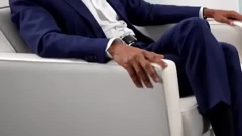 Former_President_Obama_opens_up_about_his_relationship_with_Michelle_Obama_#shorts(360p).mp4