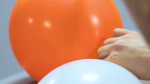 Decoration of the entrance group, balloons