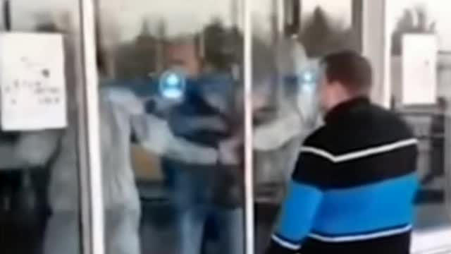 HUNDREDS OF UKRAINIAN PASSENGERS REFUSE CV-19 QUARANTINE... BREAK OUT OF KIEV AIRPORT