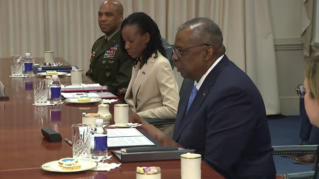 Defense Secy Austin meets with Somali President