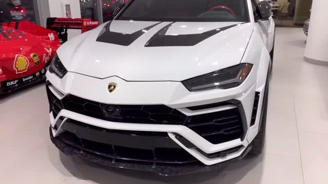 Lamborghini,Urus,2022 perfect suv