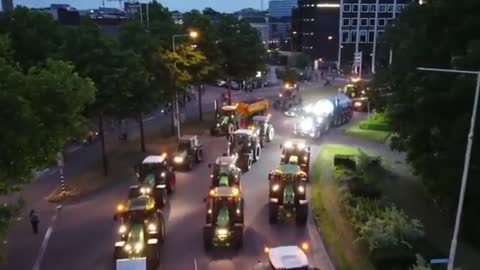 🇳🇱Mayor of Nijmegen: "No Dutch farmer will enter the city!" A few hours later in Nijmegen ...