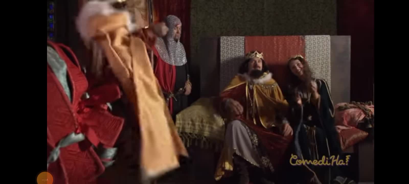 Fooling the king by the clown