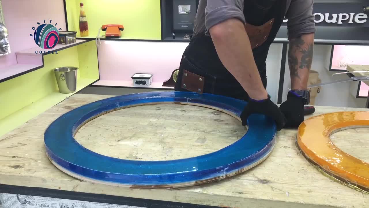 Amazing Table of Flowers and Epoxy resin.