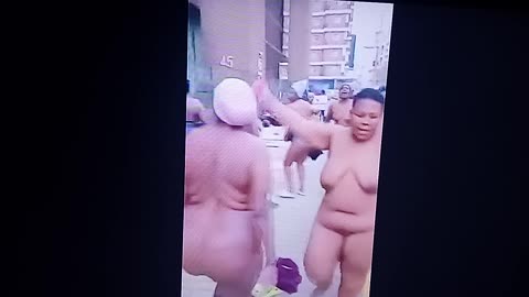 VictorHugoArt: Naked BBW Dancing In The Streets