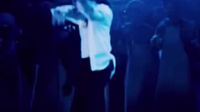 Legendary Michael Jackson dance moves