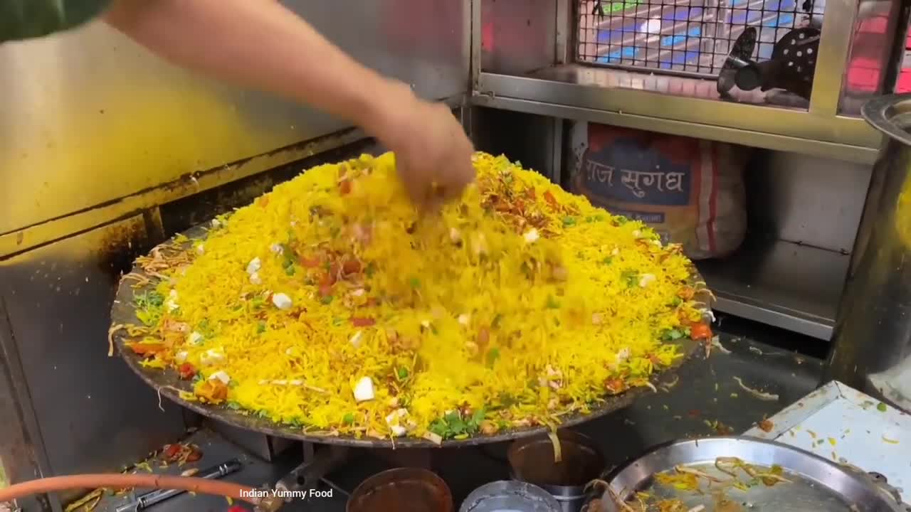 Famous bhura bhai selling amazeng indian street food