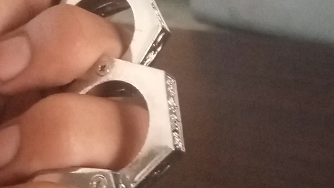 Folding Ring Knuckle for self defense