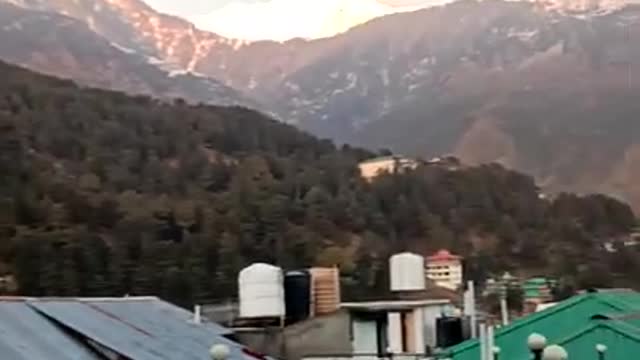 mcloadganj snow mountains