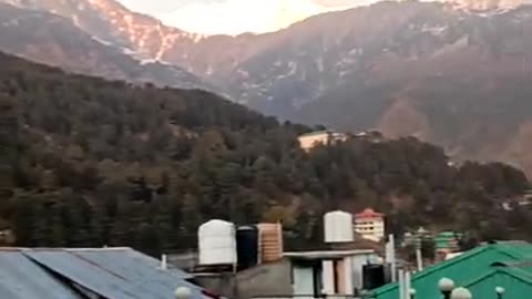 mcloadganj snow mountains