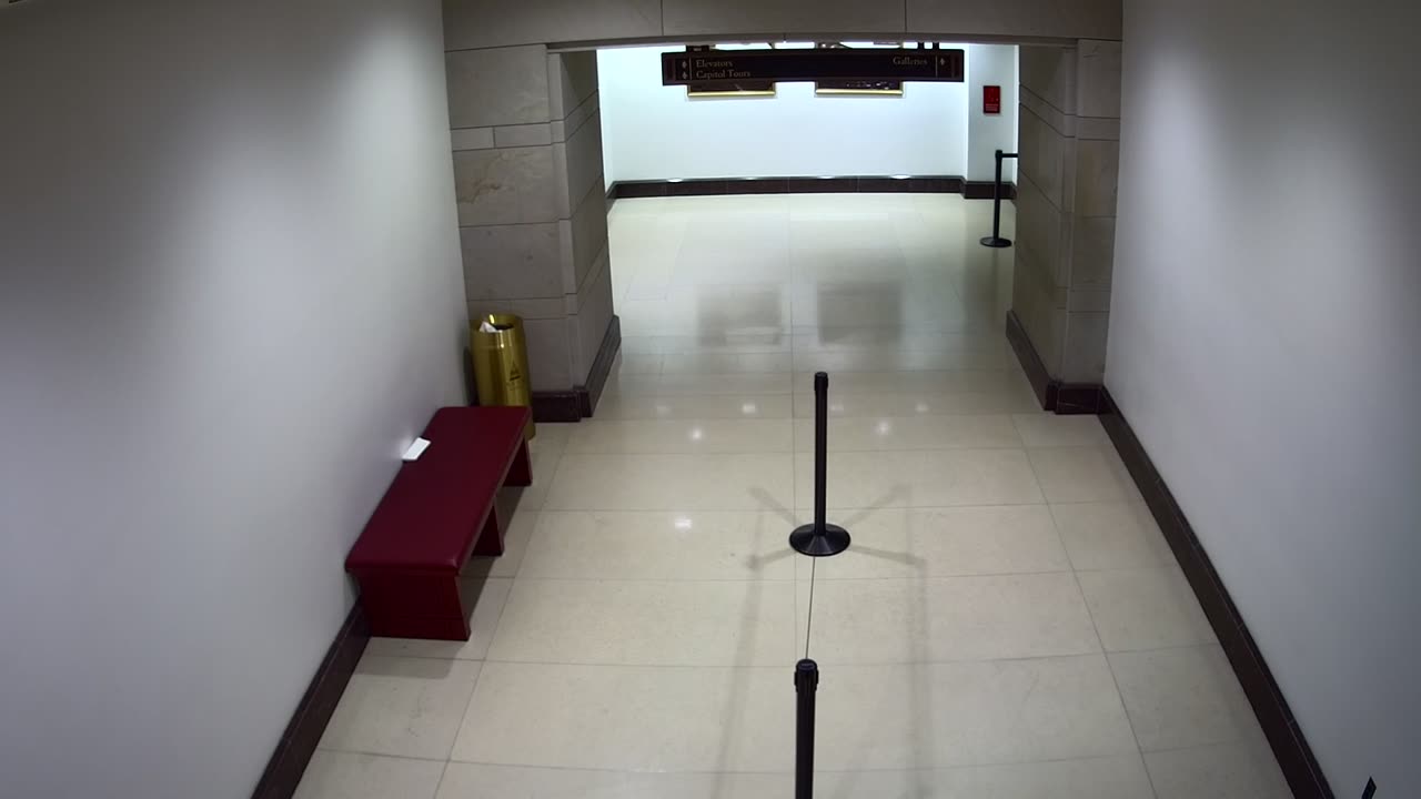 7080CVCULElevator17-18toGalleries_2021-01-05_22h00min01s877ms.mp4