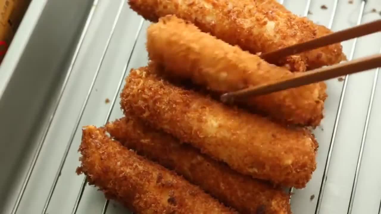 TASTY CHEESE STICKS