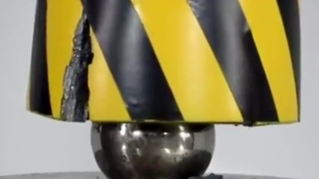 500 Tons press VS Uranium ball #hydraulicpress #uraniumpower #satisfying