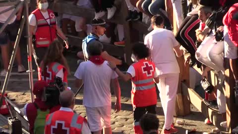 Siete heridos en el quinto encierro, tres por asta de toro