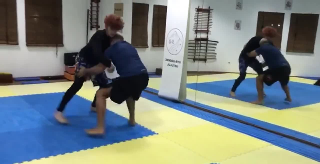 Jiu jitsu nogi training