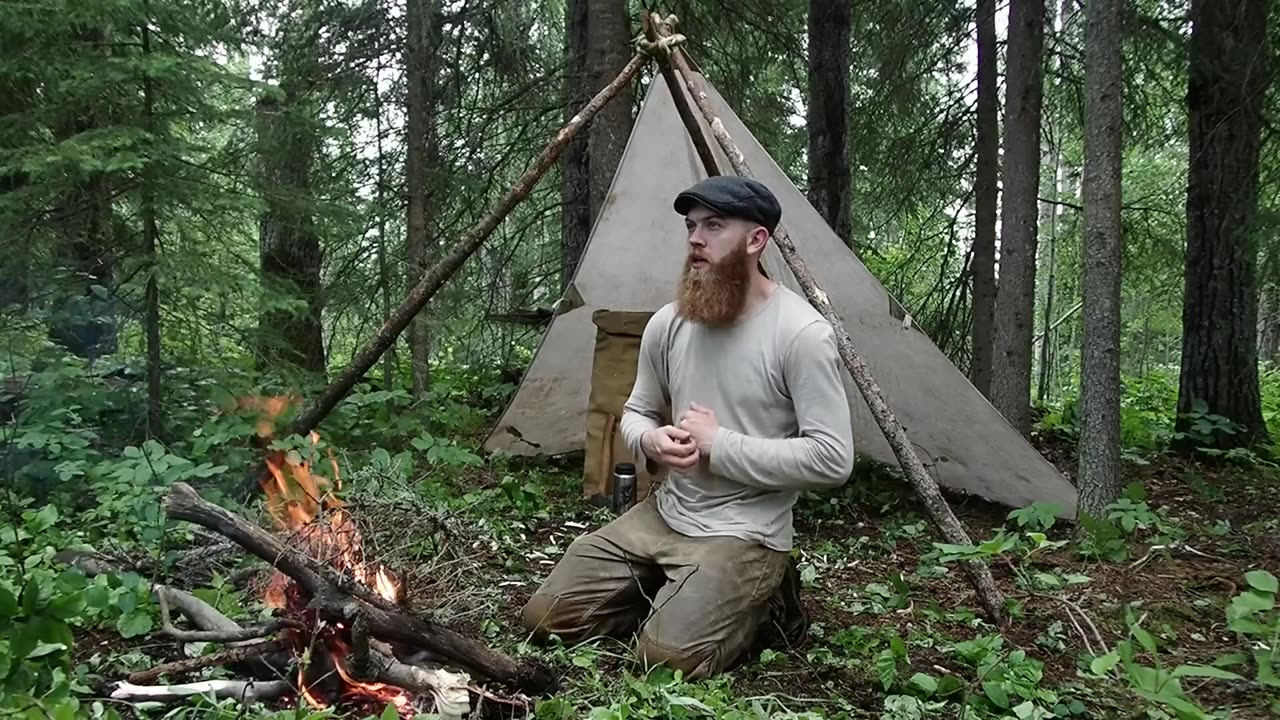 Bushcraft Tarp Camp (1/5) - Establishing Camp