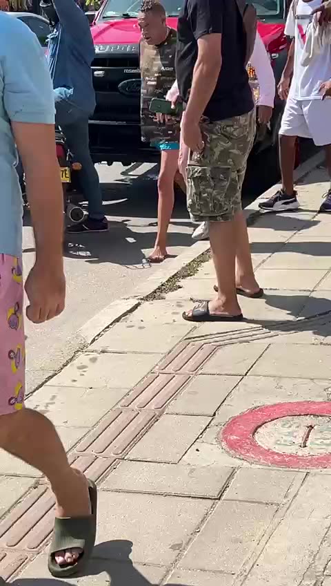 Hombre herido en explosión en edificio