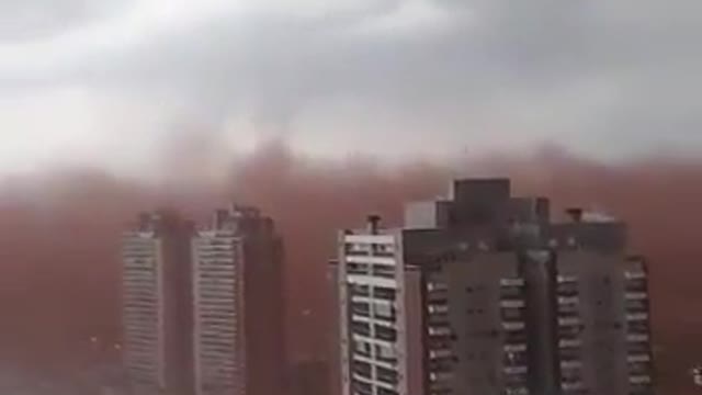 A Major Dust storm hits towns in São Paulo. "It was like a disaster movie," one resident said.