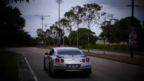 Godzilla Nissan GTR R35 Armytrix exhaust