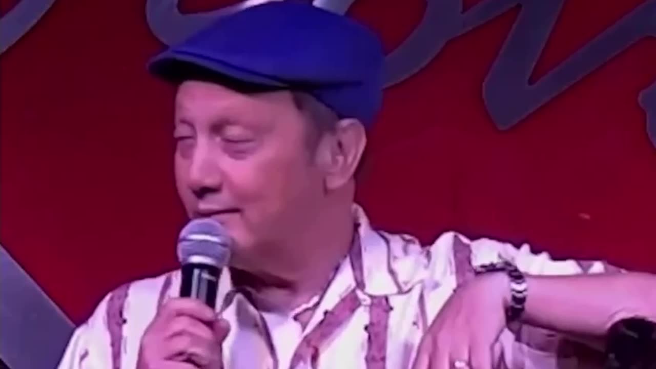 Rob Schneider dropping clues on who may have being doing coke in the WhiteHouse!😂