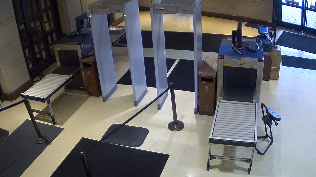 7151CVCULSScreeningMetalDet3_2021-01-06_13h20min01s460ms.mp4