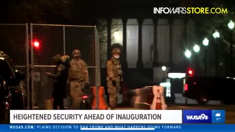 BREAKING : Donald Trump Supporters Told Police To Stop The Siege