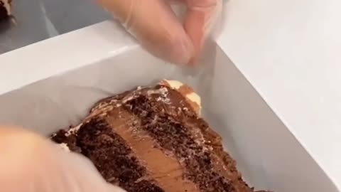 Ready-to-go cake slice